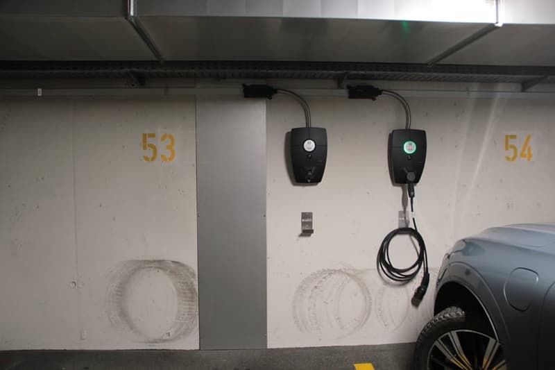 Einstellplatz in Tiefgarage mit eigenem Emobilityanschluss in schöner Überbauung (4)