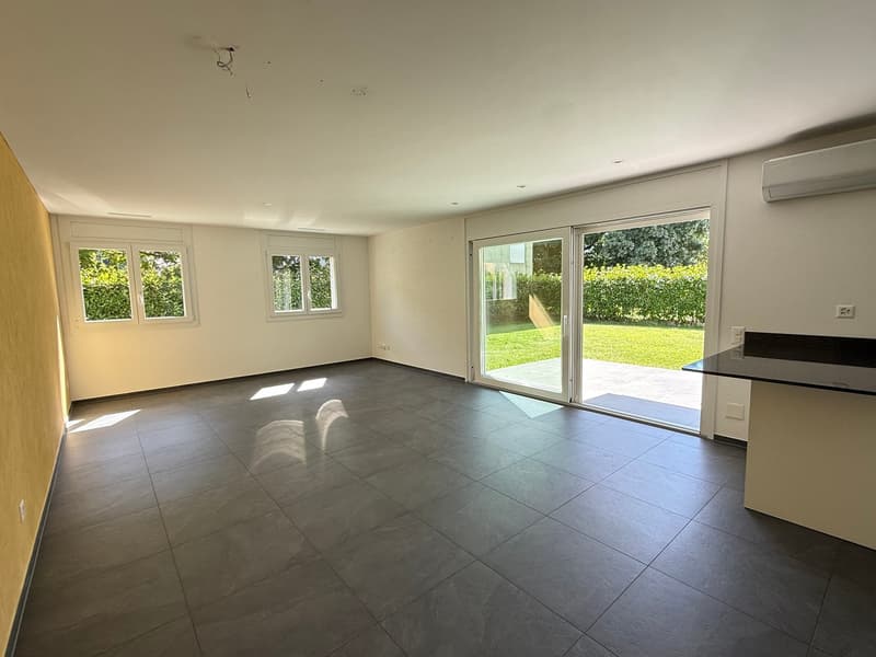 Appartamento di 3.5 locali dotato di tutti i confort e giardino privato! (2)