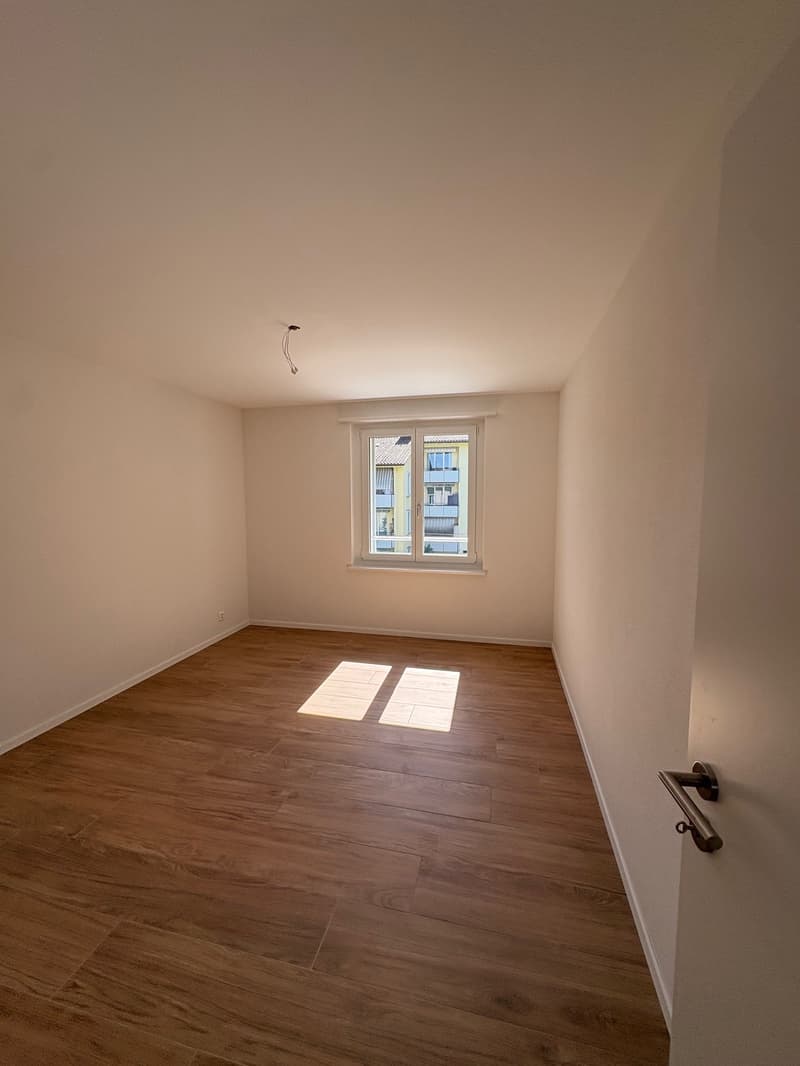 Erstvermietung mehrere moderne 2.5-Zimmer-Wohnungen nach Totalsanierung (5)