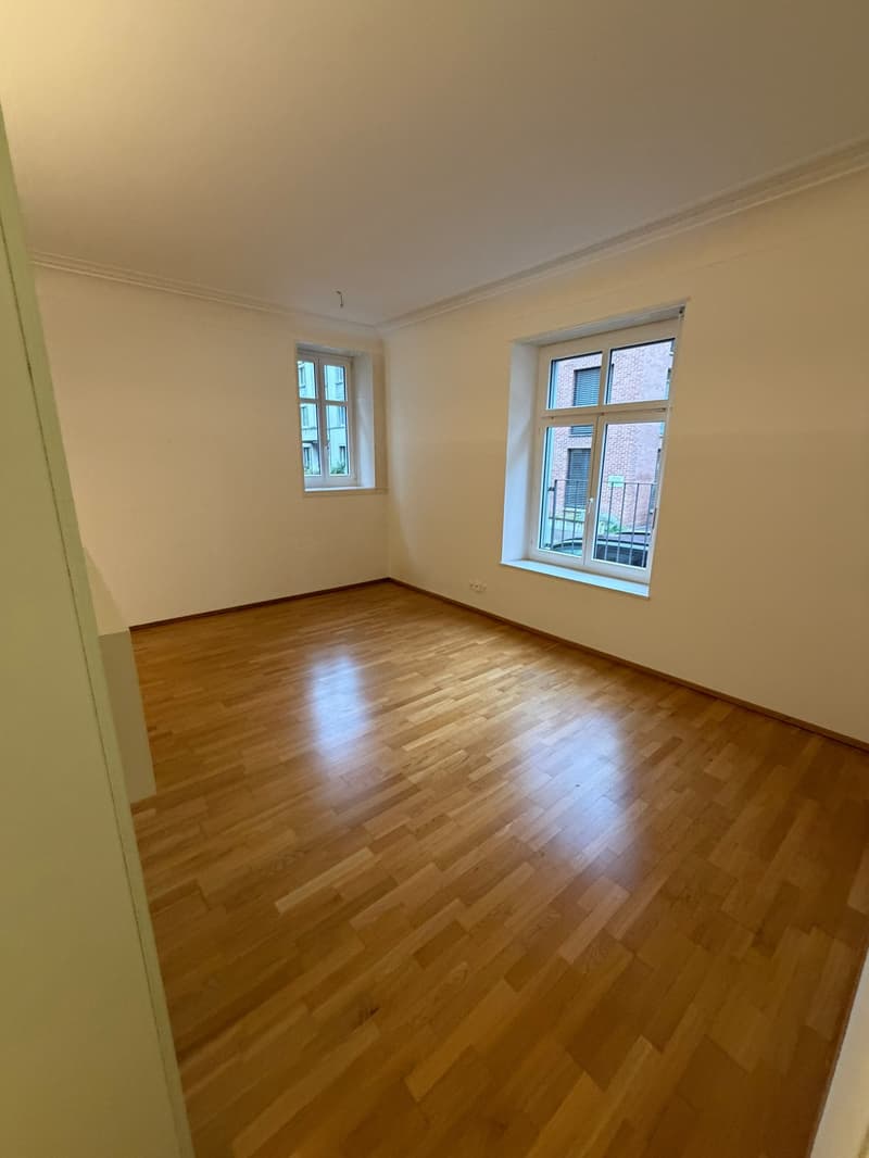 Wunderschöne 2 Zimmerwohnung an top Lage zu vermieten! (4)