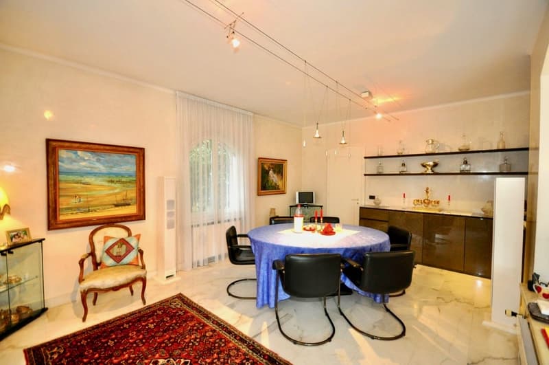 Elegante villa con vista lago in vendita in Campione d'Italia (6)