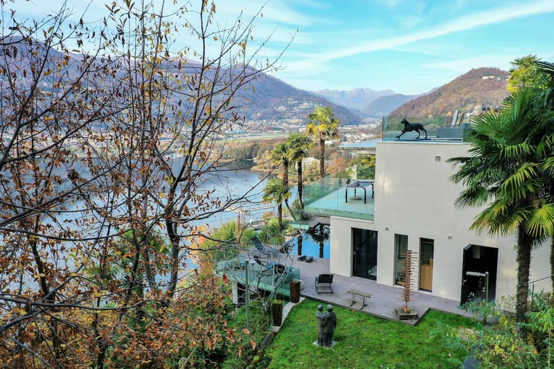 Moderna Villa di Lusso con Vista Lago di Lugano e Darsena Privata (5)