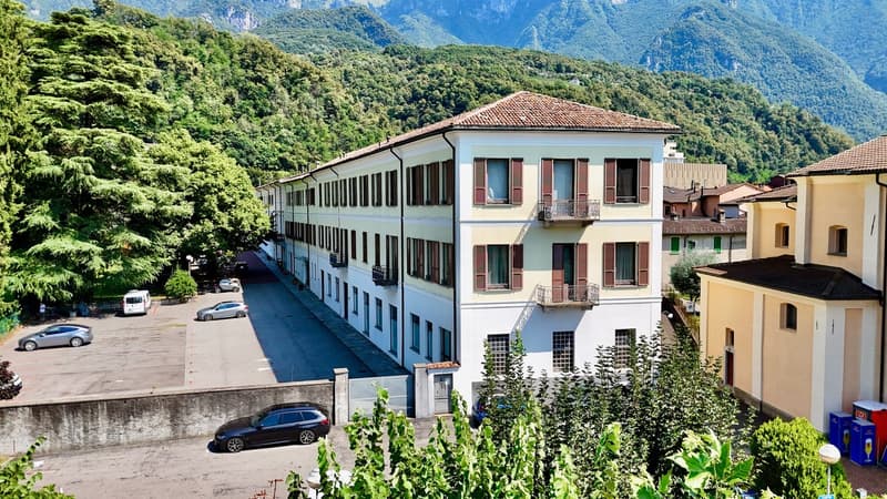 Elegante Attico Direttamente sulle Rive del Lago di Lugano (3)
