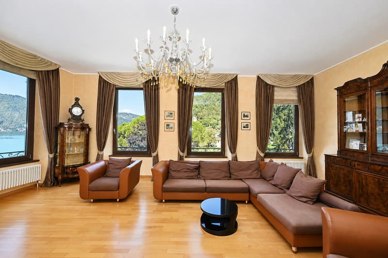 Elegante Attico Direttamente sulle Rive del Lago di Lugano (5)