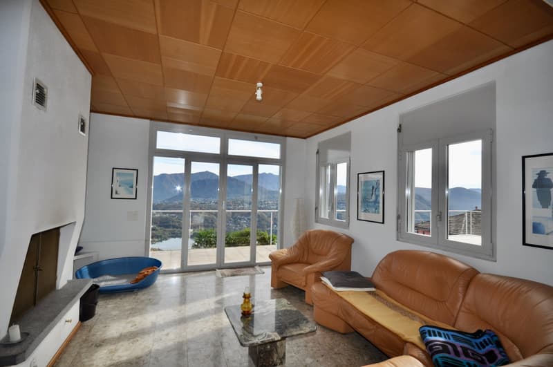 Villa Bifamiliare con Vista Panoramica a 180 su Lago e sui Monti (10)