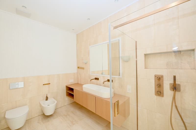 Attico di Lusso con Parziale Vista Lago, Piscina Privata e SPA (12)