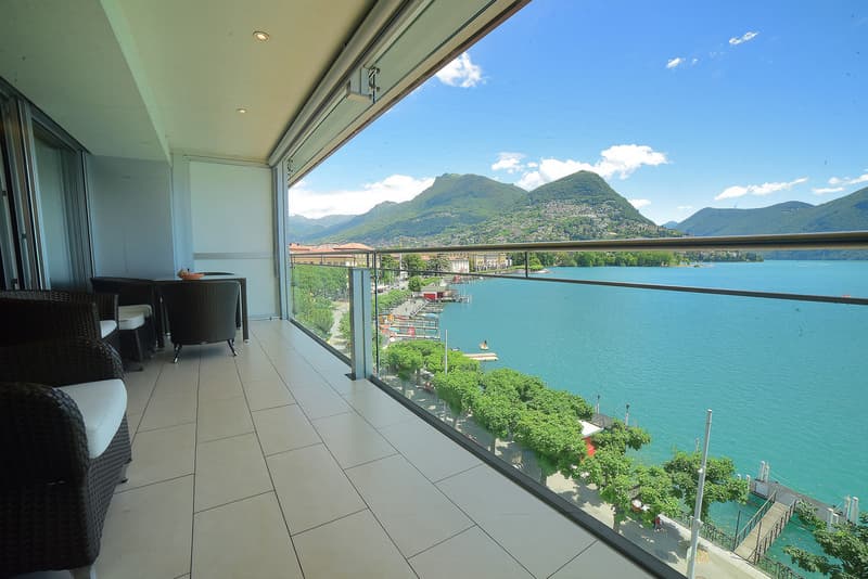 Esclusivo Appartamento di Lusso in prima fila sul lago di Lugano (2)