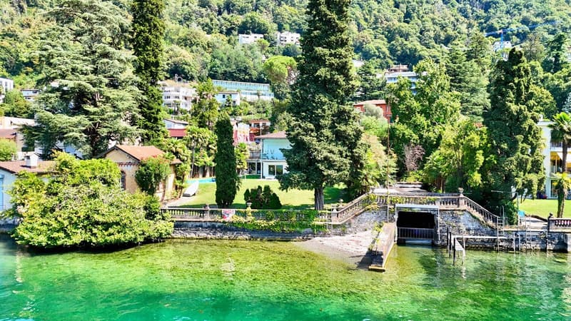 Villa Fonte Lago di Lugano con Darsena e Piscina in vendita a Bissone (2)