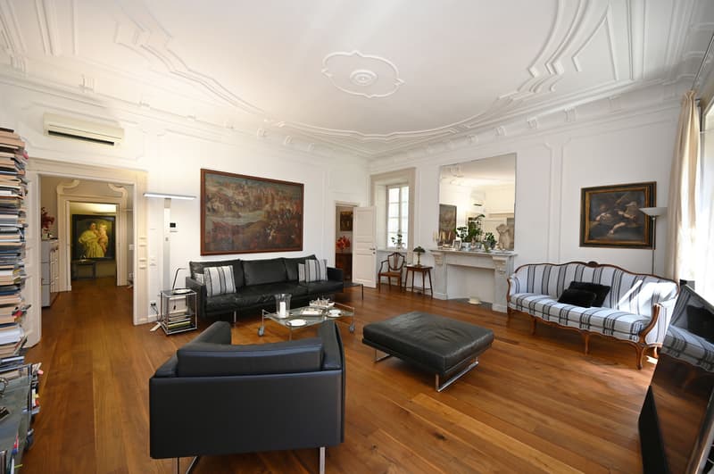 Elegante Appartamento Nobile in vendita nel Cuore di Lugano (3)