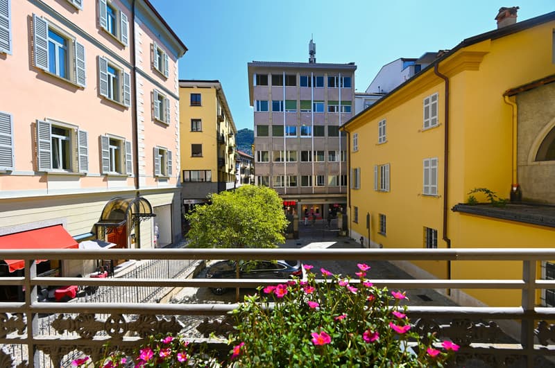 Elegante Appartamento Nobile in vendita nel Cuore di Lugano (5)
