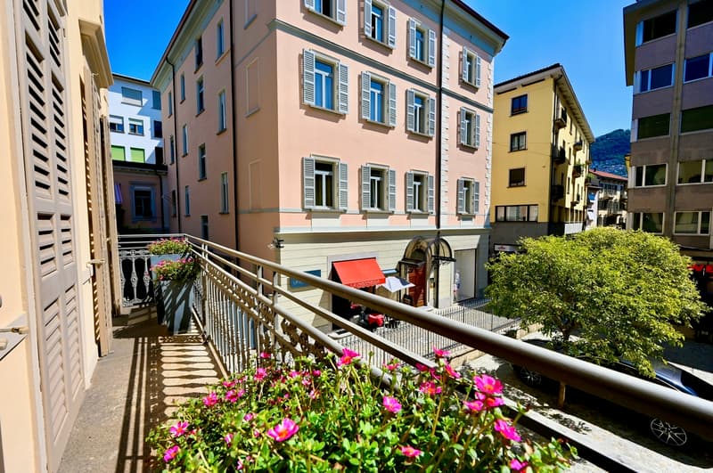 Elegante Appartamento Nobile in vendita nel Cuore di Lugano (6)