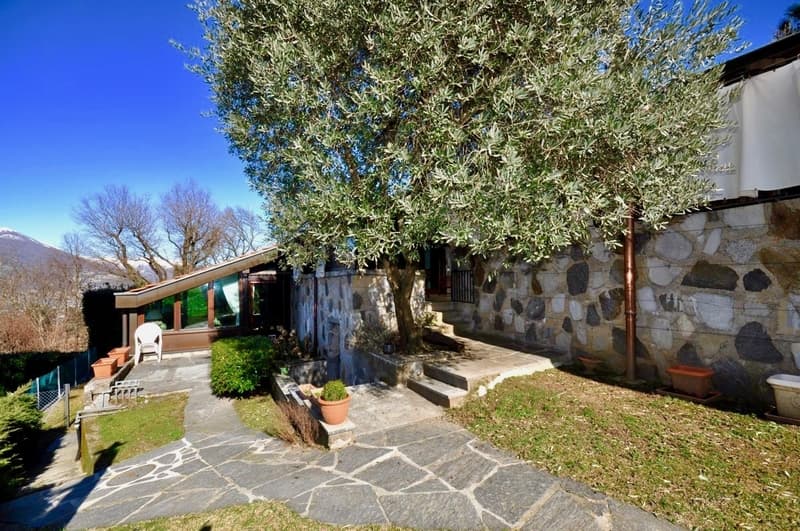 Villa tradizionale con vista lago di Lugano in vendita a Montagnola (3)