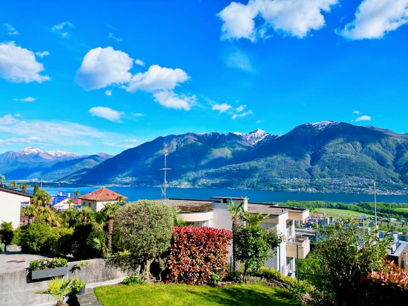 Appartamento con Giardino e Vista sul Lago e Monti (1)