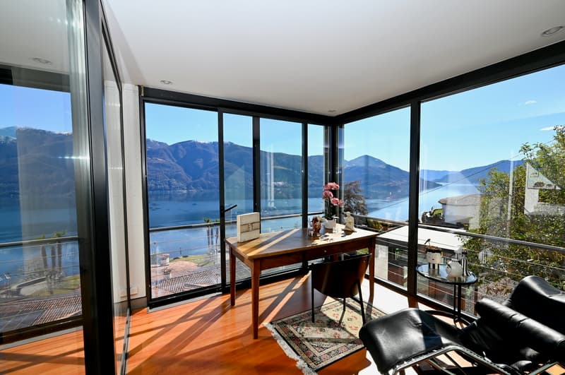 VILLA CON VISTA LAGO. STILE MINIMALISTA. MASSIMO LUSSO (10)