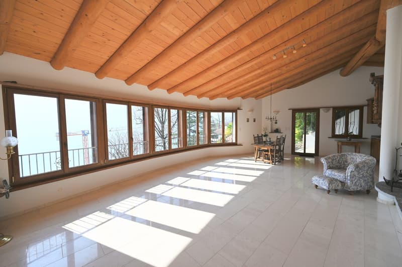 2 Ville Gemelle in Stile Rustico con Vista Lago e Piscina (4)