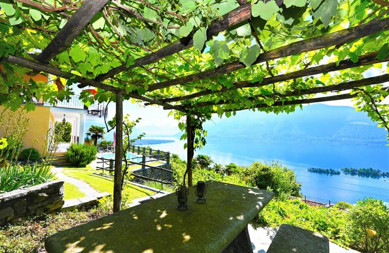 Villa con Fantastica Vista sul Lago Maggiore a Ronco Sopra Ascona (13)