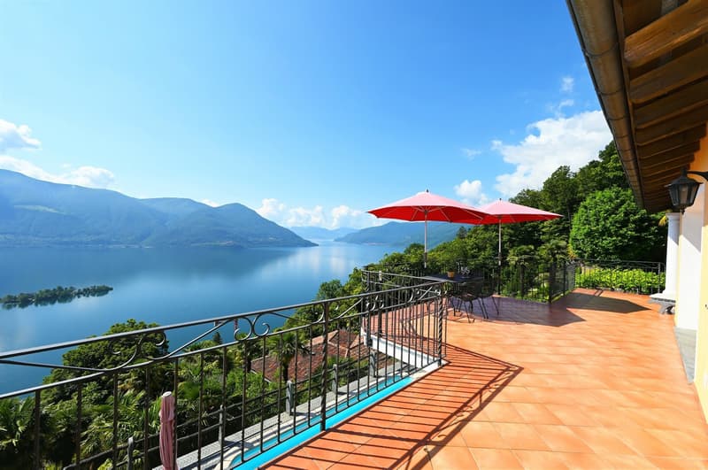Villa con Fantastica Vista sul Lago Maggiore a Ronco Sopra Ascona (1)