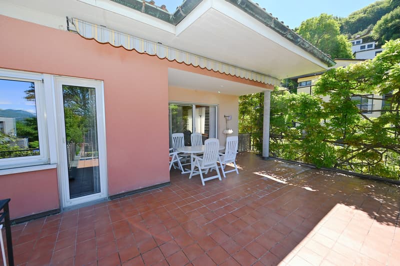 Affascinante Villa con Giardino e Potenziale per Espansione (9)