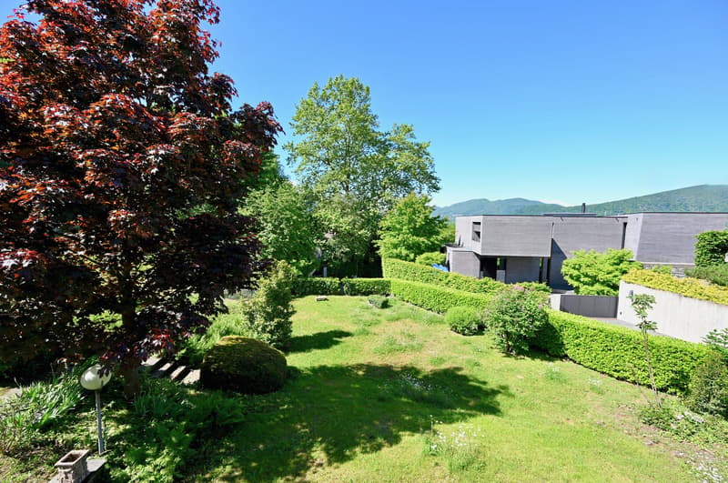 Affascinante Villa con Giardino e Potenziale per Espansione (12)