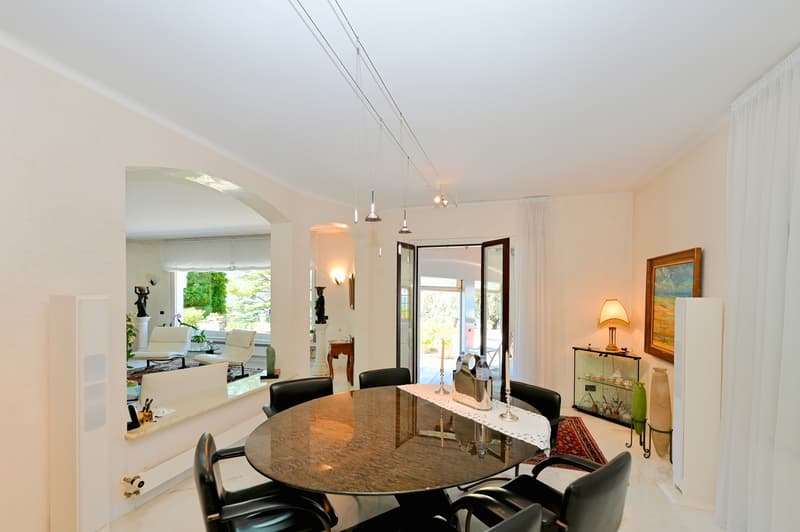Elegante Villa con Vista Lago di Lugano a Campione d'Italia (10)