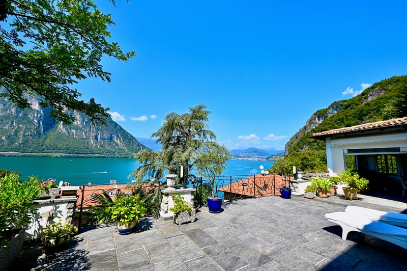 Elegante Villa con Vista Lago di Lugano a Campione d'Italia (3)