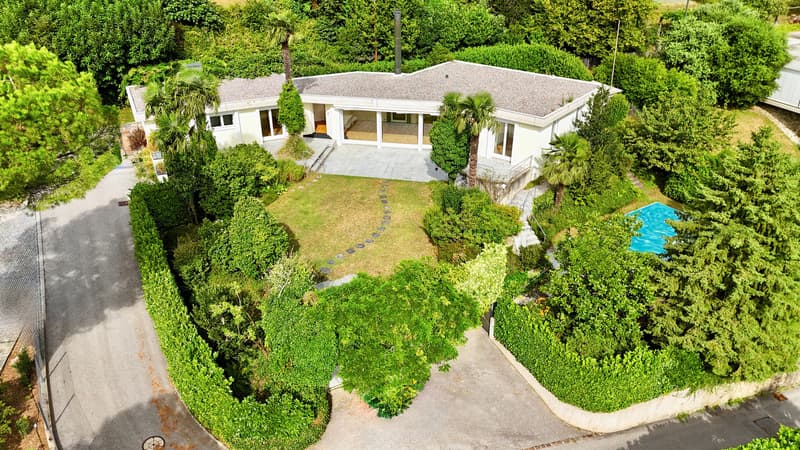 Villa con Piscina e Vista sul Lago di Lugano e Montagne Corcostastanti (2)