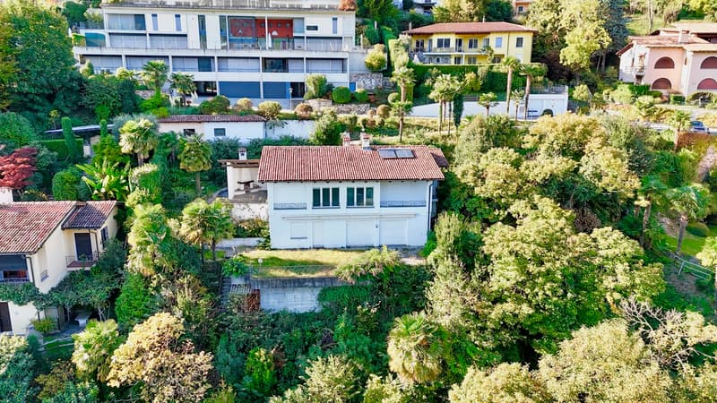 Villa da Ristrutturare con Vista a 180 sul lago di Lugano (2)