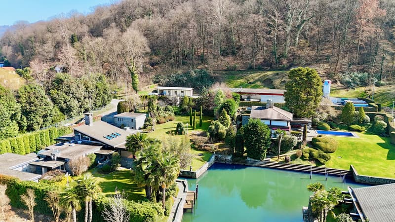 Villa di Pregio fronte Lago di Lugano con Pontile e Posto Barca (2)