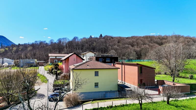 Luminoso Appartamento con Giardino Privato in Casa Bifamiliare (13)