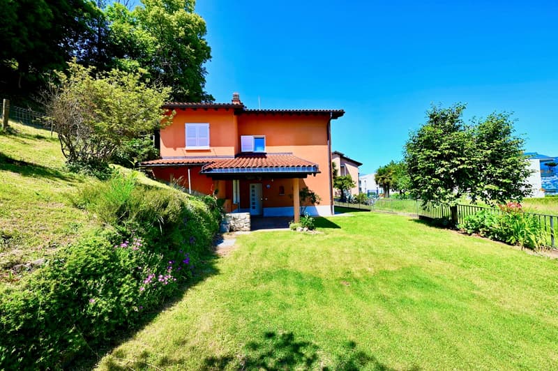 Affascinante Villa con Giardino Immersa nel Verde a Montagnola (5)