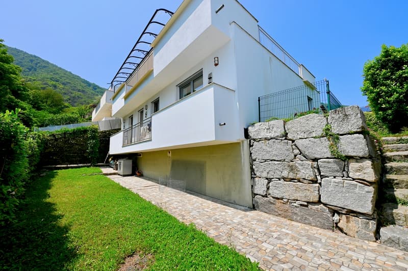 Villa in Posizione Panoramica: Prezzo Trattabile - si Valutano Offerte (5)