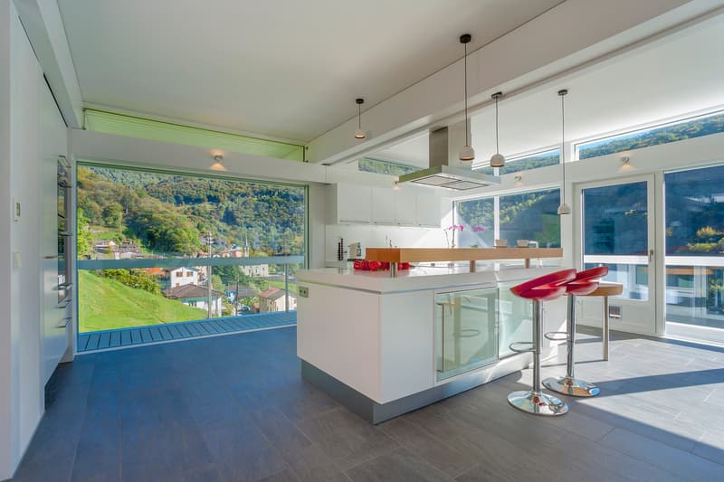 Oasi di Lusso e Design: Villa con Vista Panoramica a 360 (12)