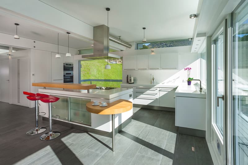 Oasi di Lusso e Design: Villa con Vista Panoramica a 360 (11)