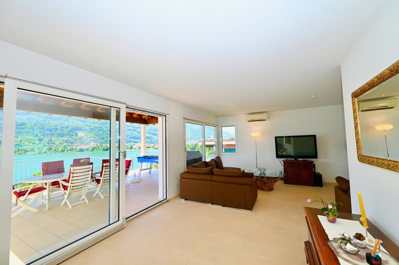 Prestigiosa Villa con Piscina e Magnifica Vista Lago (13)