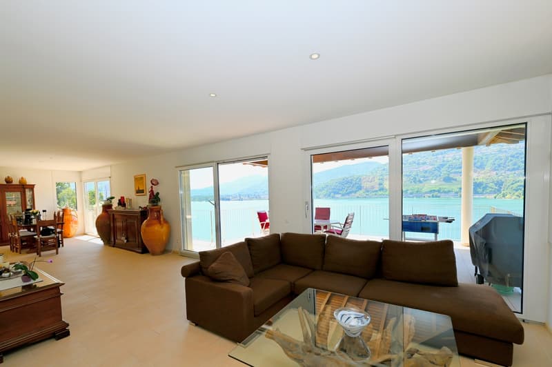 Prestigiosa Villa con Piscina e Magnifica Vista Lago (11)
