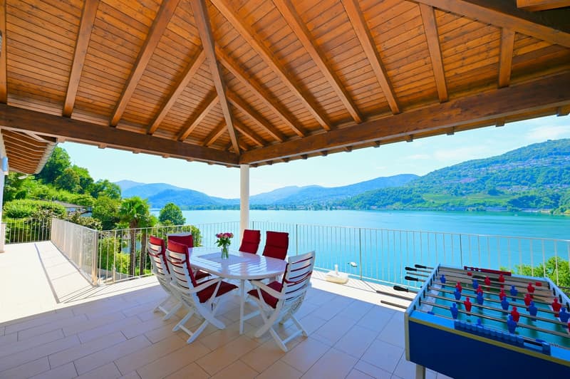 Prestigiosa Villa con Piscina e Magnifica Vista Lago (9)