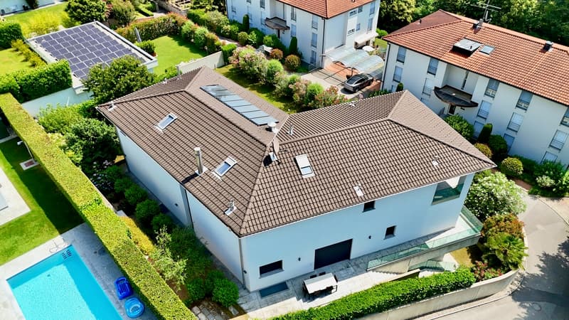 Villa di Pregio con Piscina e SPA, 400 m dalla scuola TASIS (8)