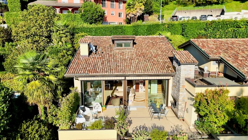 Elegante Attico Duplex con Vista Spettacolare sul Lago di Lugano (8)