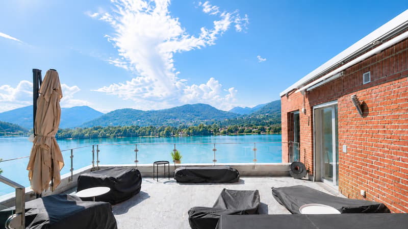 Luminosa Villa con Giardino, Piscina e Vista sul Lago di Lugano (9)