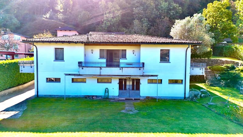 Villa con Giardino, Dependence e Ampio Potenziale Edificatorio (2)