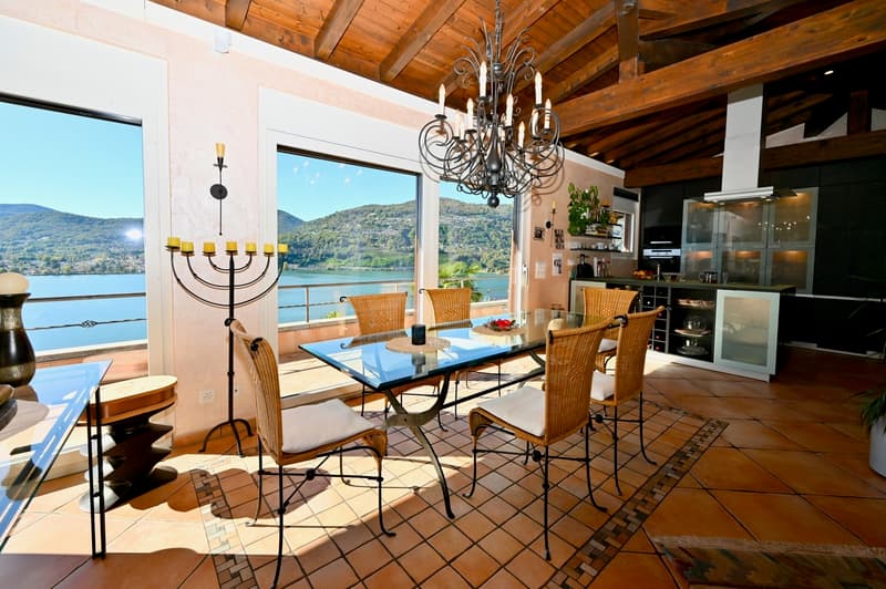 Elegante Attico con Vista Mozzafiato a 180 sul Lago - Casa di Vacanze (11)