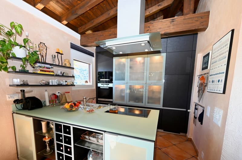 Elegante Attico con Vista Mozzafiato a 180 sul Lago - Casa di Vacanze (13)