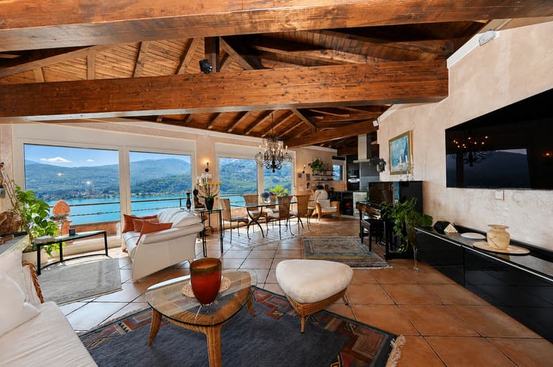 Elegante Attico con Vista Mozzafiato a 180 sul Lago - Casa di Vacanze (7)