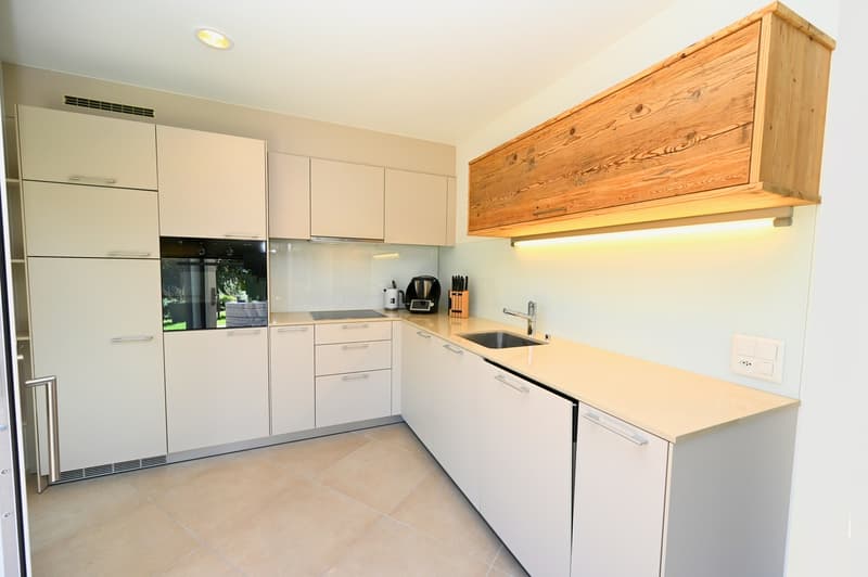 Moderne 3.5-Zimmer-Duplex mit Zweitwohnsitzstatus und privatem Garten (8)