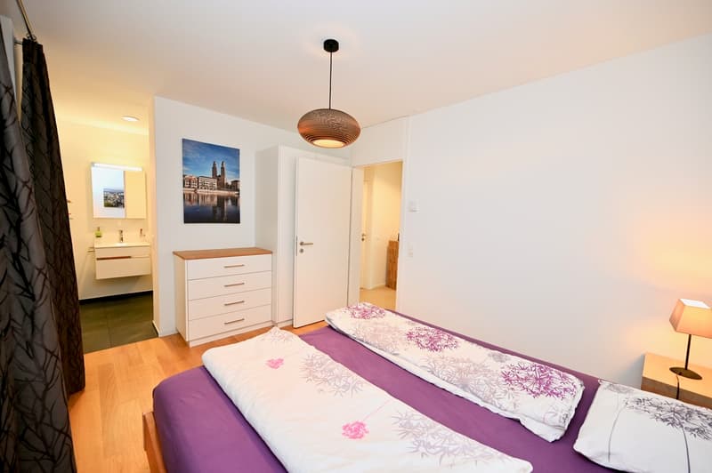 Moderne 3.5-Zimmer-Duplex mit Zweitwohnsitzstatus und privatem Garten (12)