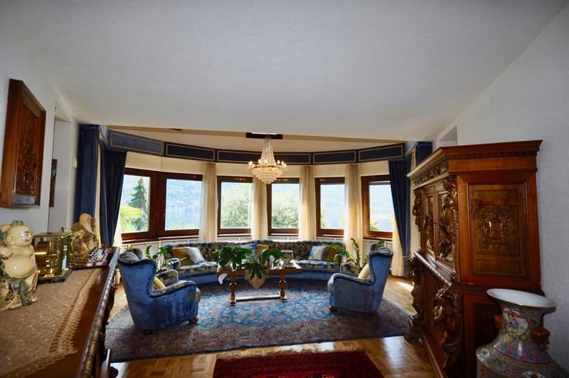 Villa in Stile Ticinese Immersa nel Verde con Privacy e Vista Lago (9)