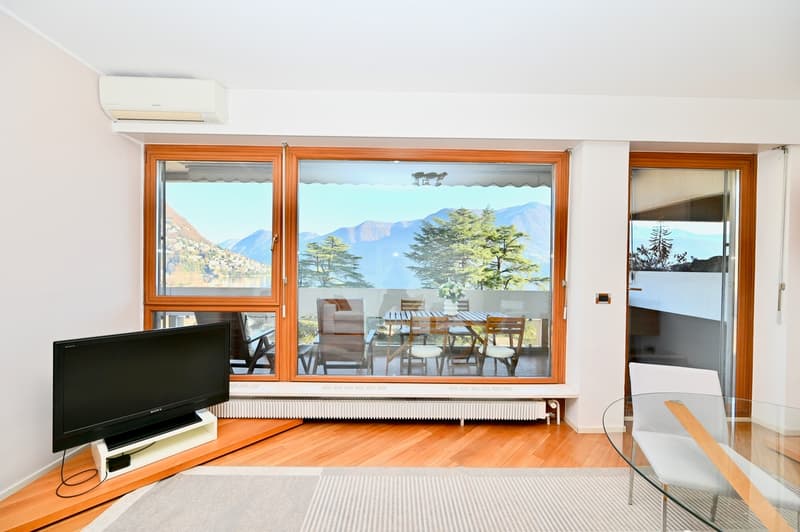 Elegante Appartamento con Vista Lago Mozzafiato a Lugano (4)