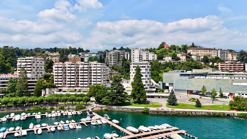 Appartamento di 350 m2 fronte lago di Lugano in Central Park (3)