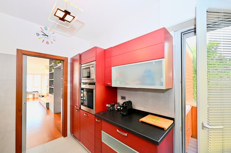 Casa di Vacanza - Appartamento con Vista Mozzafiato sul Lago di Lugano (13)