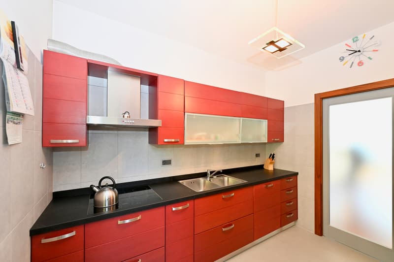 Casa di Vacanza - Appartamento con Vista Mozzafiato sul Lago di Lugano (12)